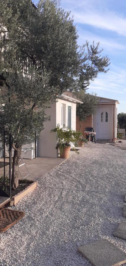 Mas Vincent Appartement La Fare-les-Oliviers Buitenkant foto
